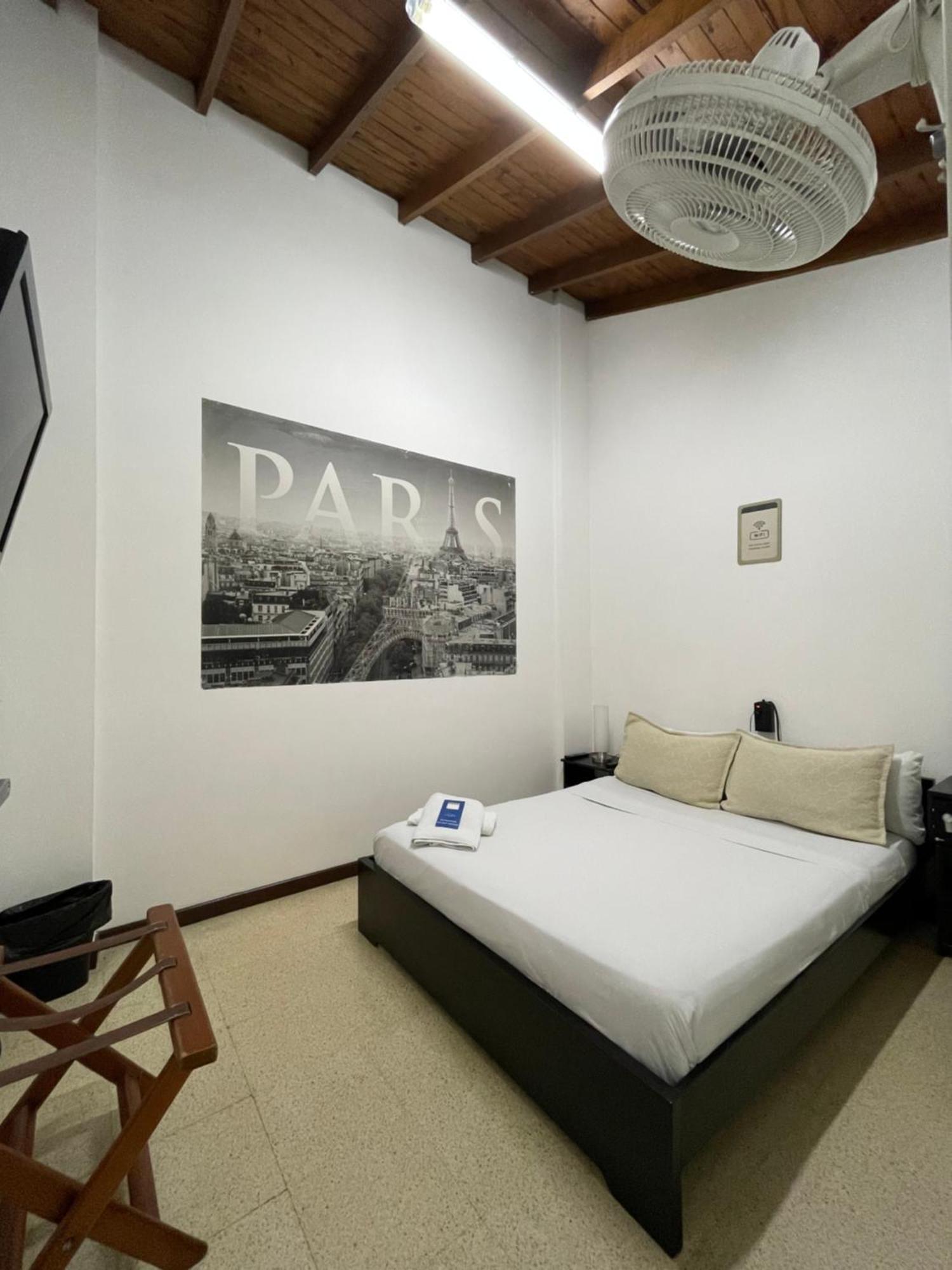 Hostal Lleras Calle 8 ميديلين المظهر الخارجي الصورة