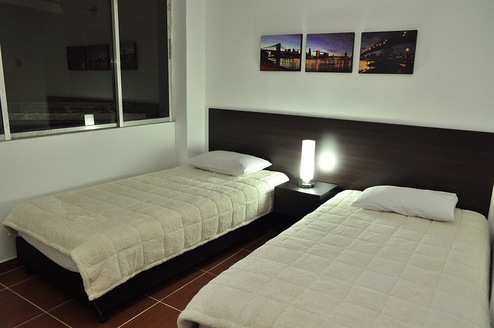 Hostal Lleras Calle 8 ميديلين المظهر الخارجي الصورة
