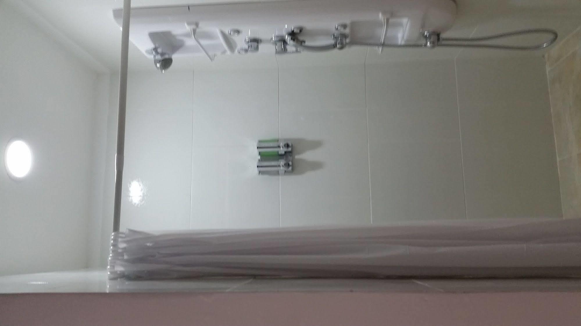 Hostal Lleras Calle 8 ميديلين المظهر الخارجي الصورة